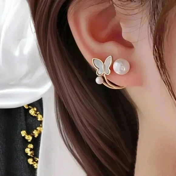 🆕️Versatile Butterfly 🦋 Faux Pearl 🌟 Ear Climbers Trendy Dainty Stud Earrings - Picture 1 of 11